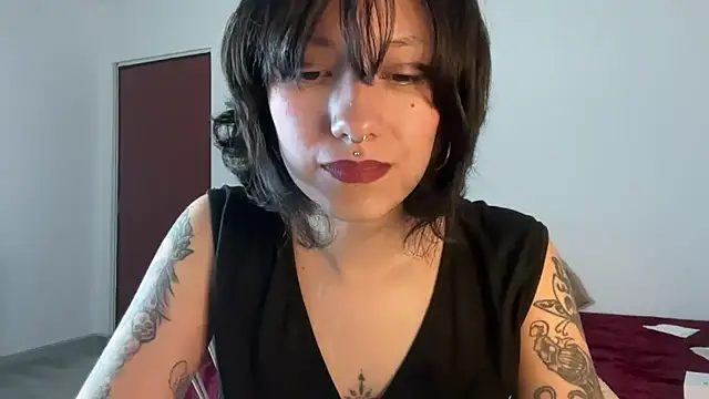 Snapshot of cataline_de_aragaon chatting on September 12, 9:14 pm cataline de aragaon online show from September 12, 9:14 pm