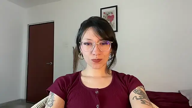 Snapshot of cataline_de_aragaon chatting on September 14, 6:41 pm cataline de aragaon online show from September 14, 6:41 pm