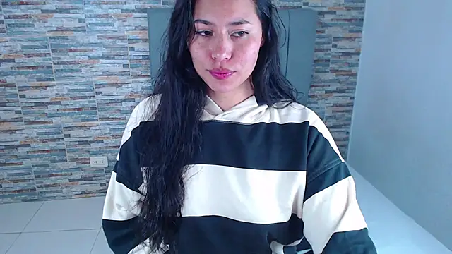 Snapshot of _joy_yva chatting on October 26, 7:47 pm joy yva online show from October 26, 7:47 pm