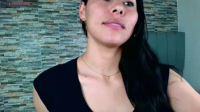 Snapshot of _joy_yva chatting on January 30, 4:45 pm joy yva online show from January 30, 4:45 pm