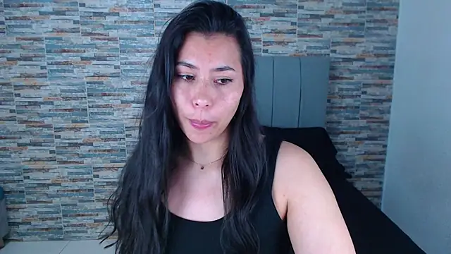 Snapshot of _joy_yva chatting on October 6, 11:27 pm joy yva online show from October 6, 11:27 pm