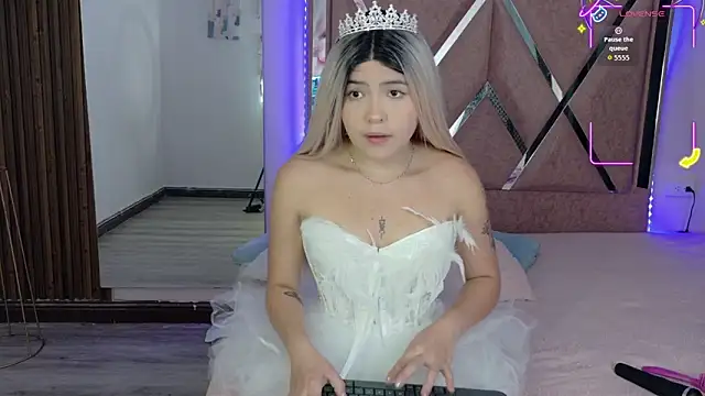 Snapshot of Eimyaniston_cute chatting on October 31, 11:51 am Eimyaniston cute online show from October 31, 11:51 am