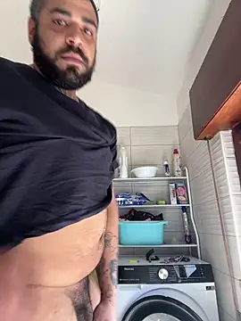 Dikkiduohottt online show from April 3, 1:06 pm