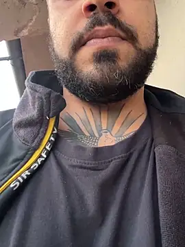 Dikkiduohottt online show from February 6, 4:03 pm