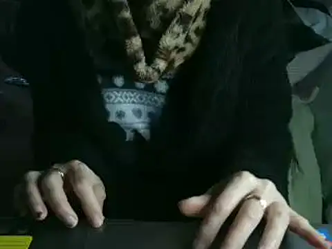 VeneRed online show from February 24, 11:00 am