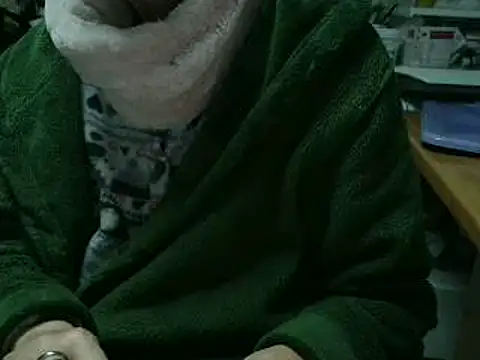 VeneRed online show from April 4, 8:59 pm