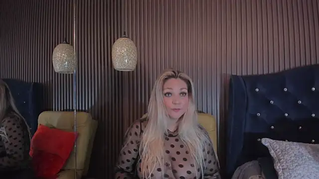 MalorySweet online show from February 25, 1:00 pm