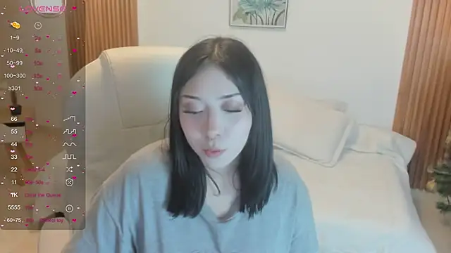 noahdarkdoll  online show from January 8, 9:32 am