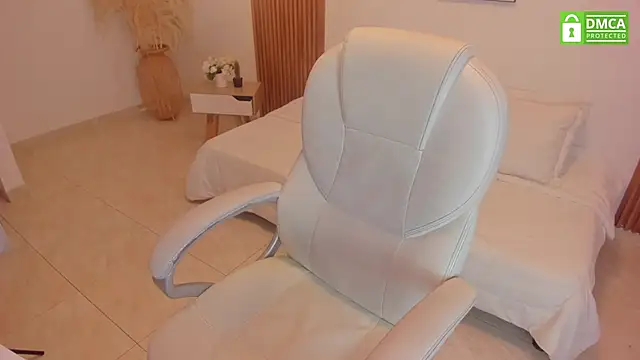 noahdarkdoll  online show from February 4, 5:53 am