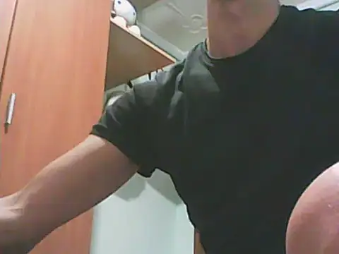 Snapshot of Fundy37 chatting on November 7, 2:16 am Fundy37 online show from November 7, 2:16 am