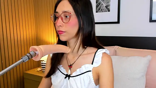 doll bella  online show from March 29, 7:59 pm