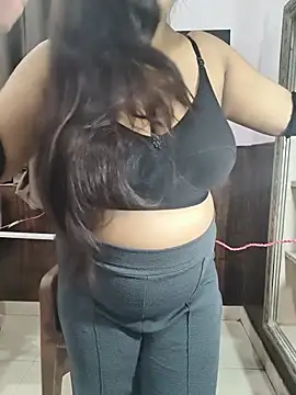 Cute payal0 online show from July 1, 7:09 am