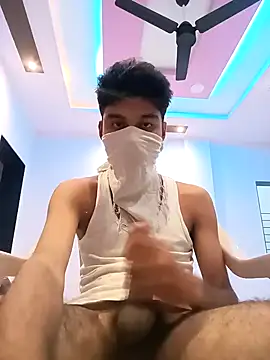 Snapshot of xxxgayroy12 chatting on December 3, 2:33 pm xxxgayroy12 online show from December 3, 2:33 pm