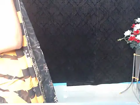 Snapshot of Wish_Queen chatting on November 1, 7:46 am Wish Queen online show from November 1, 7:46 am