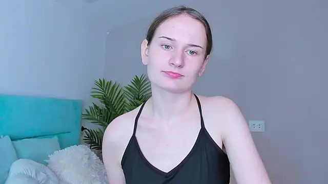 L1ittle kitty  online show from December 5, 6:56 am