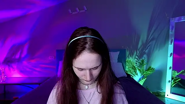 L1ittle kitty  online show from June 6, 5:34 am