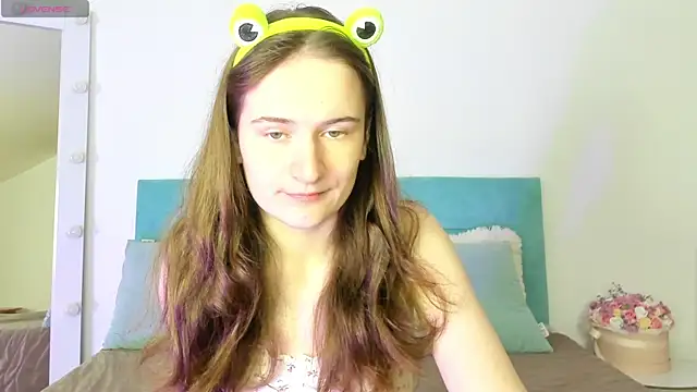 L1ittle kitty  online show from October 22, 5:18 am