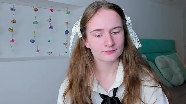 L1ittle kitty  online show from November 16, 6:40 am