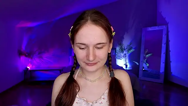 L1ittle kitty  online show from April 15, 5:46 am