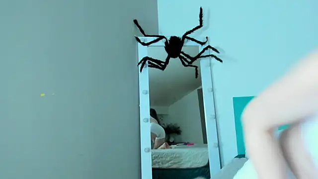 L1ittle kitty  online show from November 8, 6:39 am