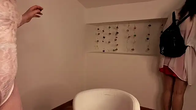 L1ittle kitty  online show from June 21, 5:46 am