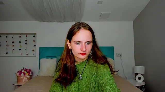 L1ittle kitty  online show from September 14, 5:30 am