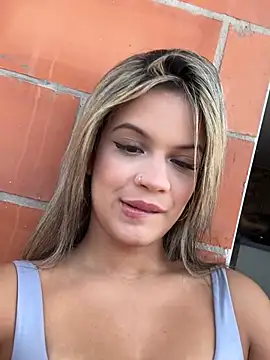 Snapshot of Alisha-Bond chatting on January 17, 7:50 pm Alisha-Bond online show from January 17, 7:50 pm