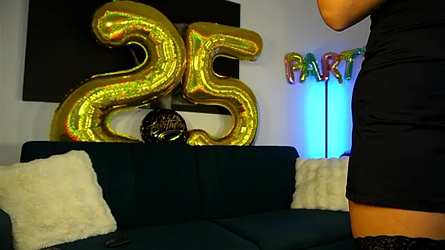 izzy belle online show from March 11, 5:51 pm