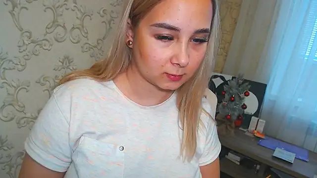 DolphinDreams online show from January 12, 10:44 am