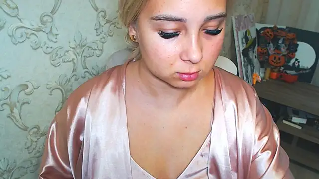 DolphinDreams online show from October 27, 10:27 am