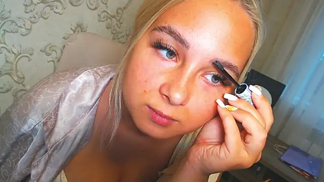 DolphinDreams online show from October 15, 10:12 am