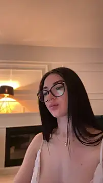 AllisonSky online show from June 7, 4:45 pm
