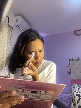 Snapshot of valeriah_7 chatting on October 9, 10:21 pm valeriah 7 online show from October 9, 10:21 pm
