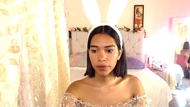 Snapshot of valeriah_7 chatting on September 24, 2:56 pm valeriah 7 online show from September 24, 2:56 pm