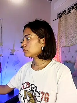 Snapshot of valeriah_7 chatting on September 12, 1:17 am valeriah 7 online show from September 12, 1:17 am