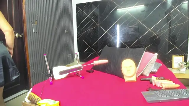 cloee-rabbyt online show from October 10, 11:22 am