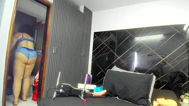 cloee-rabbyt online show from October 1, 11:25 am