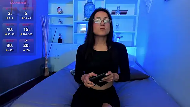Snapshot of Lucy_Williiams chatting on February 27, 7:58 pm Lucy Williiams online show from February 27, 7:58 pm