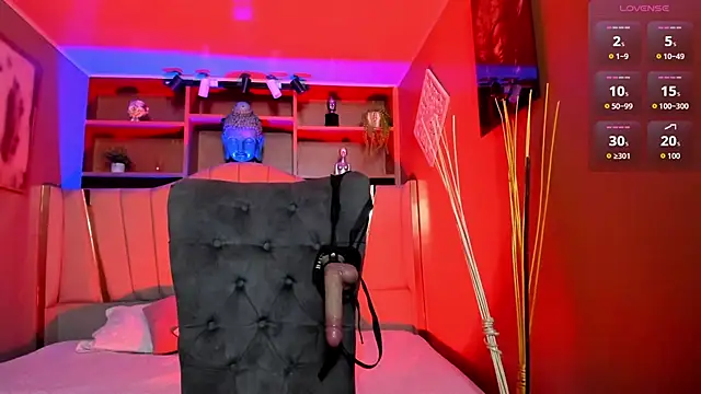 Lucy Williiams online show from November 12, 12:09 pm