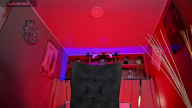 Lucy Williiams online show from November 16, 11:26 am