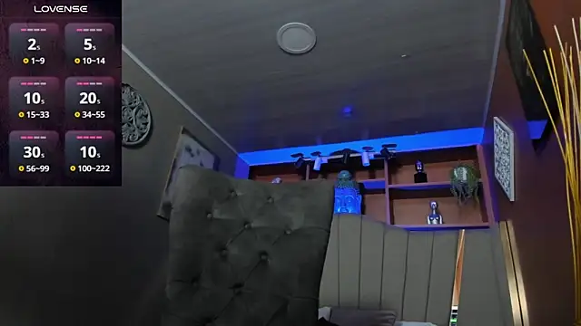 Lucy Williiams online show from December 1, 12:17 pm