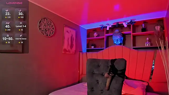 Lucy Williiams online show from November 14, 11:58 am