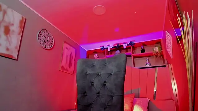 Lucy Williiams online show from November 29, 11:21 am