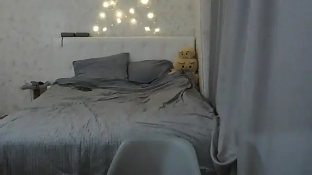 KateBunny online show from April 2, 4:46 pm