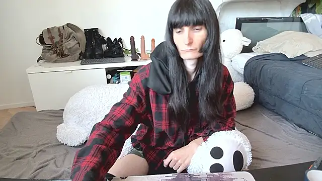 CeriseLapine online show from March 27, 10:05 am