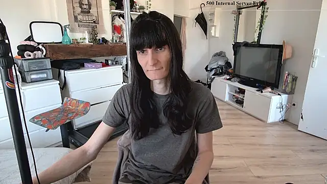 CeriseLapine online show from December 5, 1:43 pm