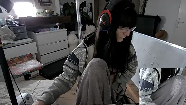 CeriseLapine online show from January 6, 9:19 pm