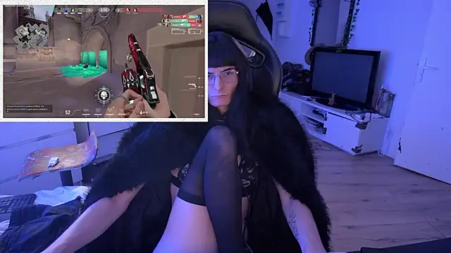 Snapshot of CeriseLapine chatting on October 28, 11:36 pm CeriseLapine online show from October 28, 11:36 pm