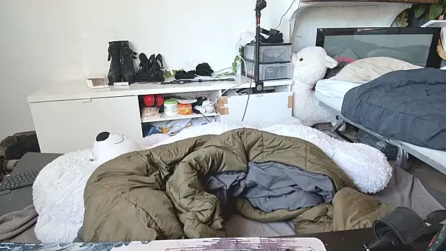 CeriseLapine online show from April 3, 9:38 am