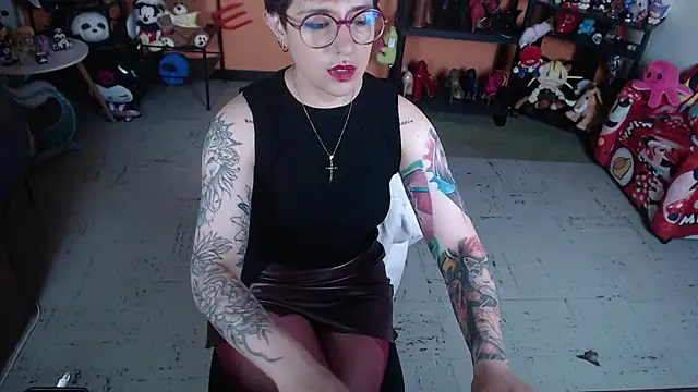 MissMiia2 online show from June 25, 1:05 pm